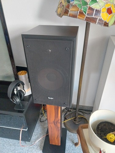Ein paar legendäre teufel - paar,